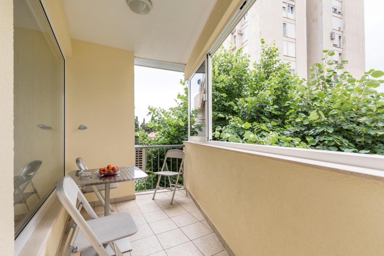 Miaa Apartment Split
