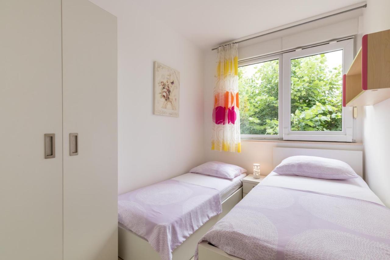 Miaa Apartment Split