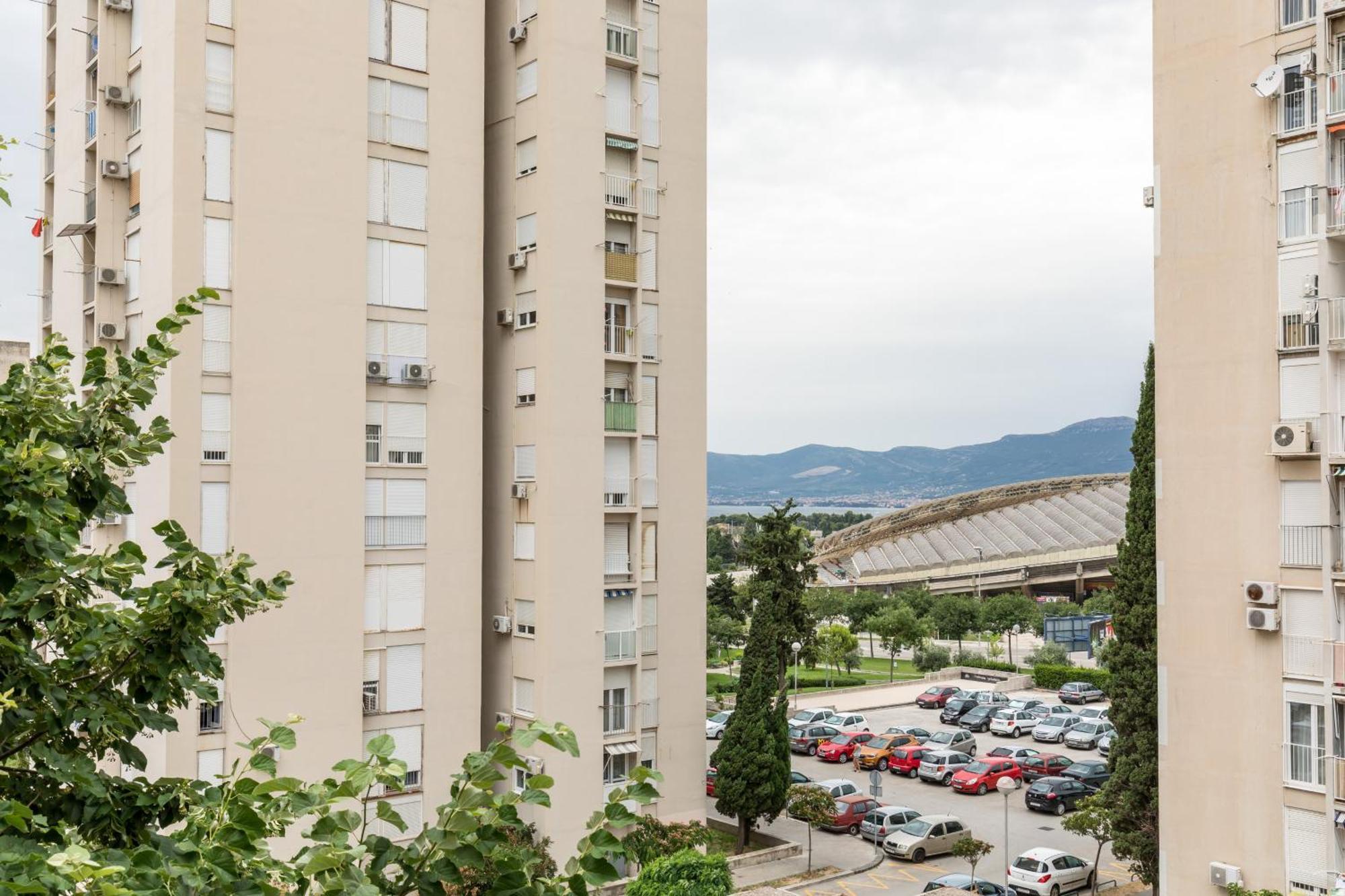 Miaa Apartment Split